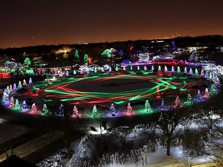 Where to see twinkling Christmas lights in Chicago