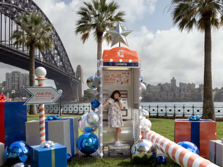 Here's how you can call Santa from a payphone anywhere in Australia this festive season